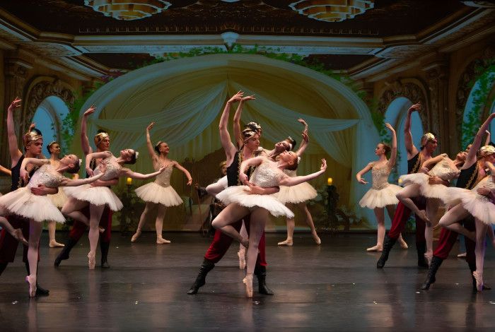 Ballet dancer on stage 