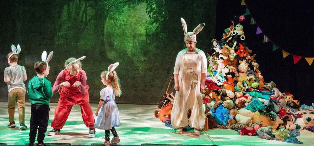 Kids and Velveteen rabbit on stage.